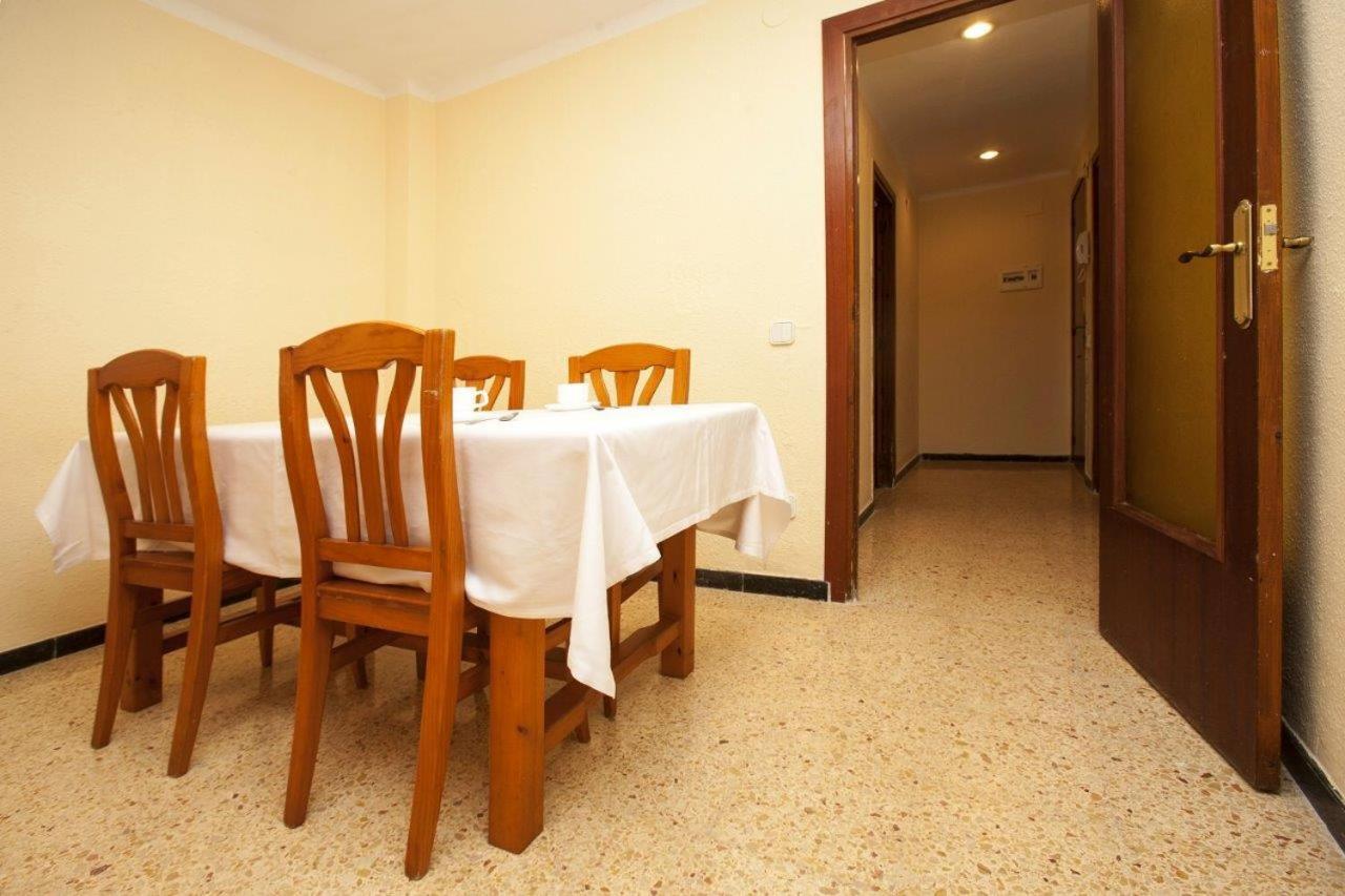 Apartamentos Bahia Dorada Y Iris Salou Dış mekan fotoğraf