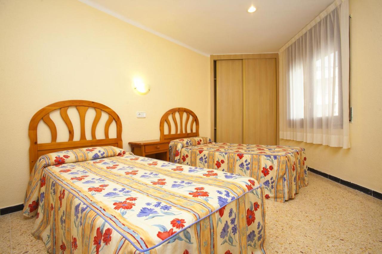 Apartamentos Bahia Dorada Y Iris Salou Dış mekan fotoğraf