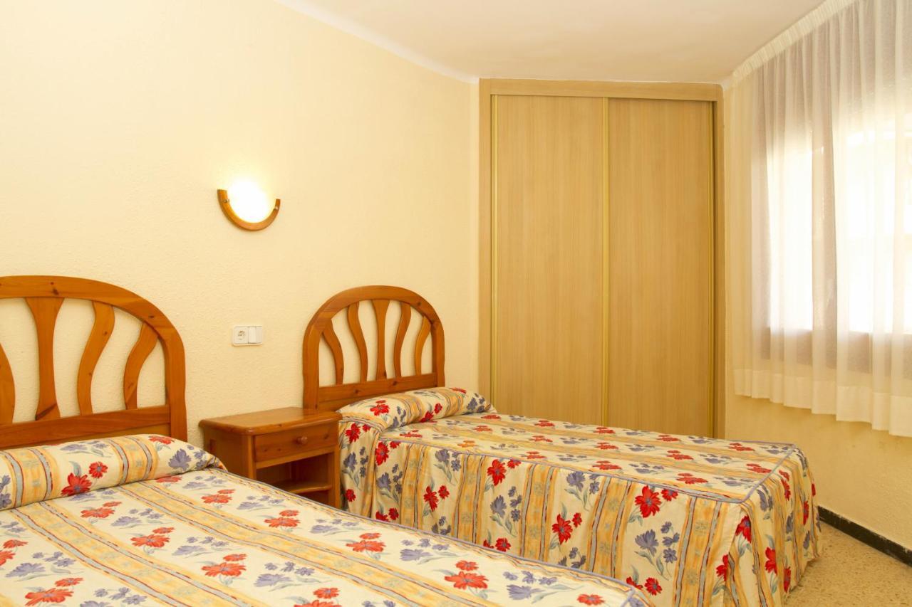 Apartamentos Bahia Dorada Y Iris Salou Dış mekan fotoğraf
