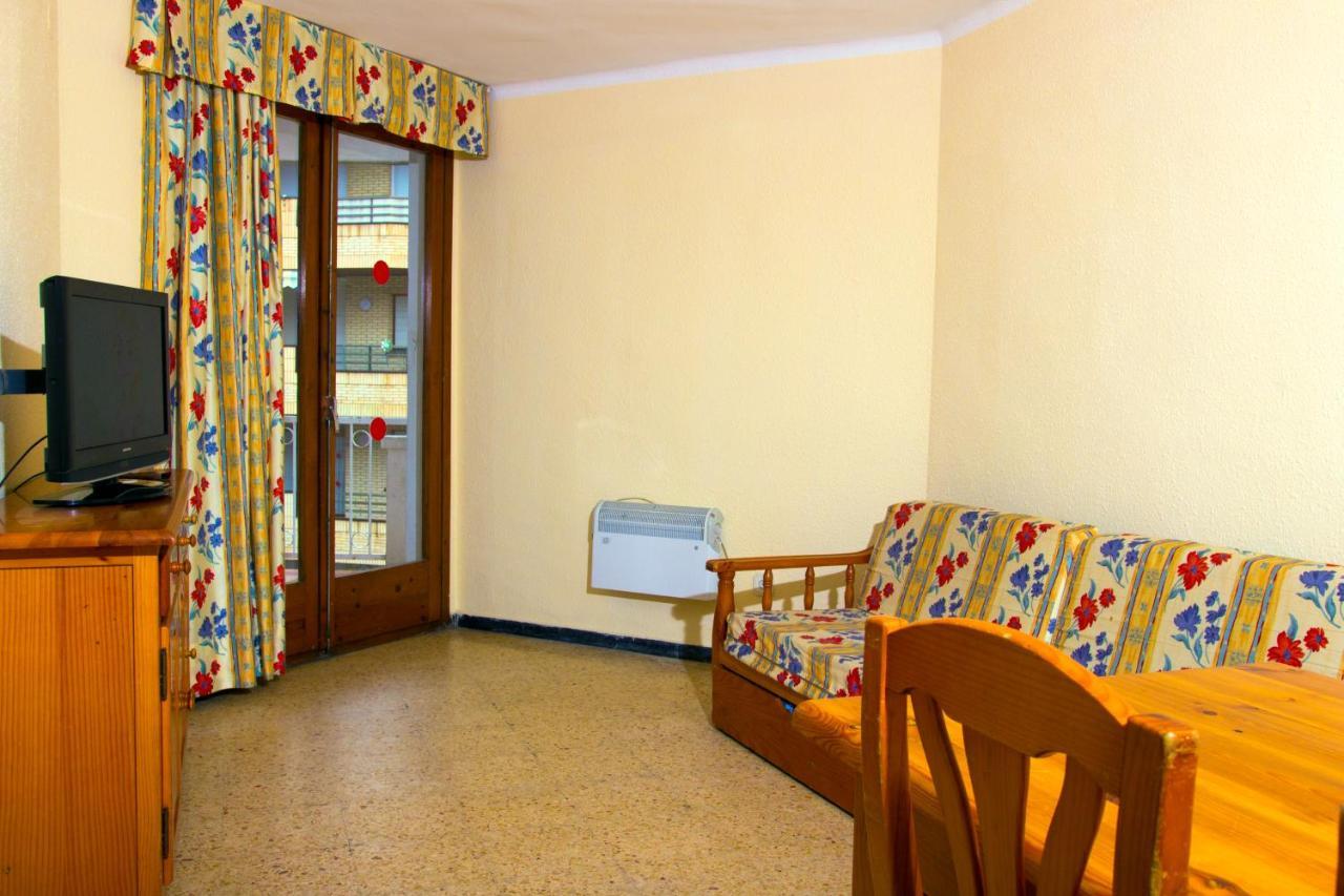 Apartamentos Bahia Dorada Y Iris Salou Dış mekan fotoğraf