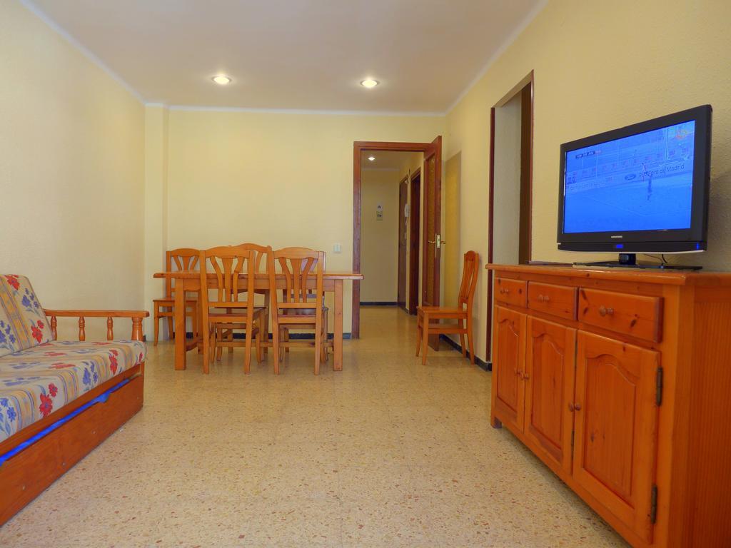 Apartamentos Bahia Dorada Y Iris Salou Dış mekan fotoğraf