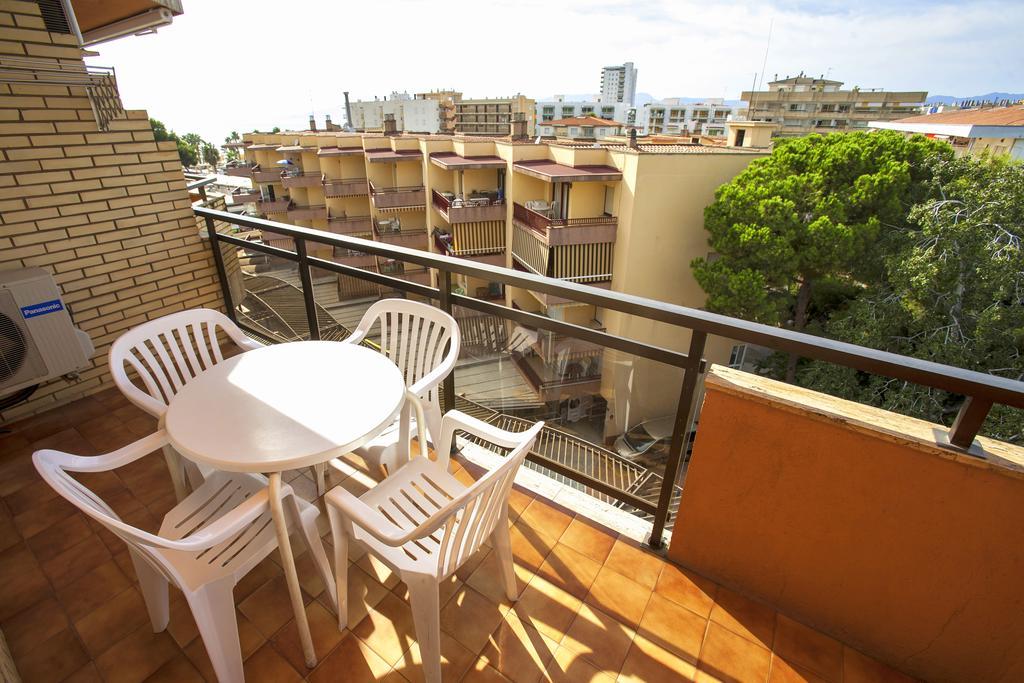 Apartamentos Bahia Dorada Y Iris Salou Dış mekan fotoğraf