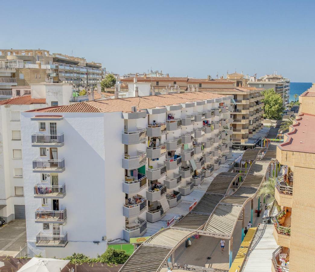 Apartamentos Bahia Dorada Y Iris Salou Dış mekan fotoğraf