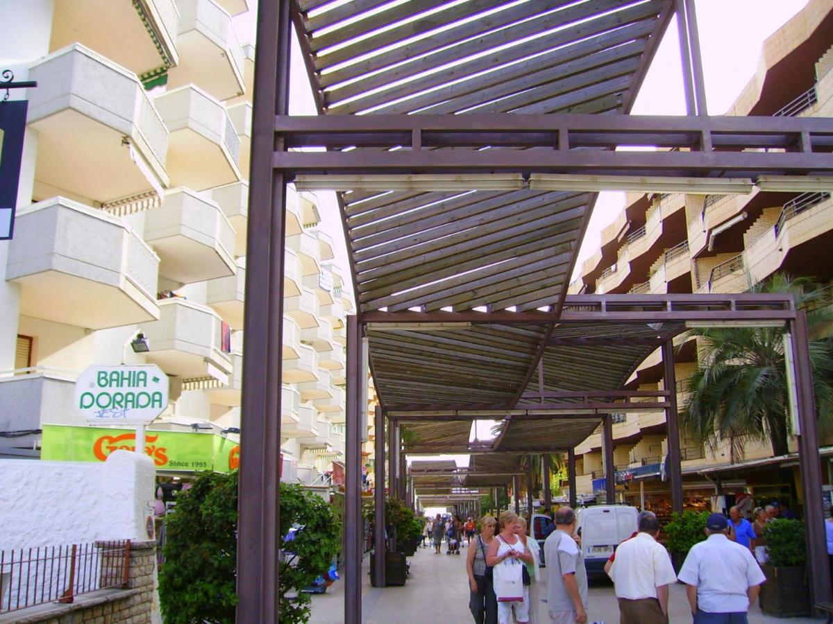 Apartamentos Bahia Dorada Y Iris Salou Dış mekan fotoğraf